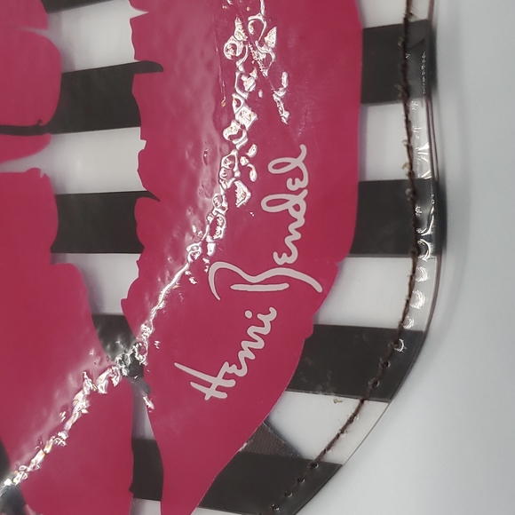 Henri Bendel Centennial Zipper ๐ Lip keychain Coin Purse - Picture 3 of 11